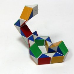 Rubik's Twist barevný