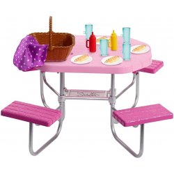 Mattel Barbie Nábytek Piknikový stůl FXG40